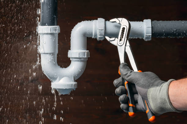 Professional Leak Detection technician working in Catharpin, VA
